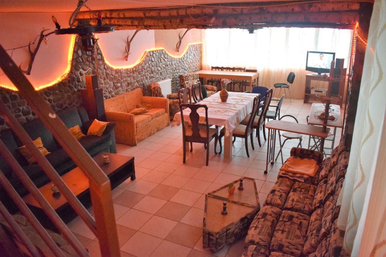 Casa Parvu Hotel Lunca Mare Buitenkant foto